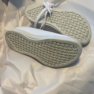 NoBull white canvas size 5.5 worn once